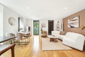 111863_WSL240049_L_IMG_00_0000