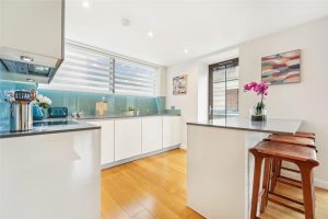 111863_WSL240049_L_IMG_01_0000