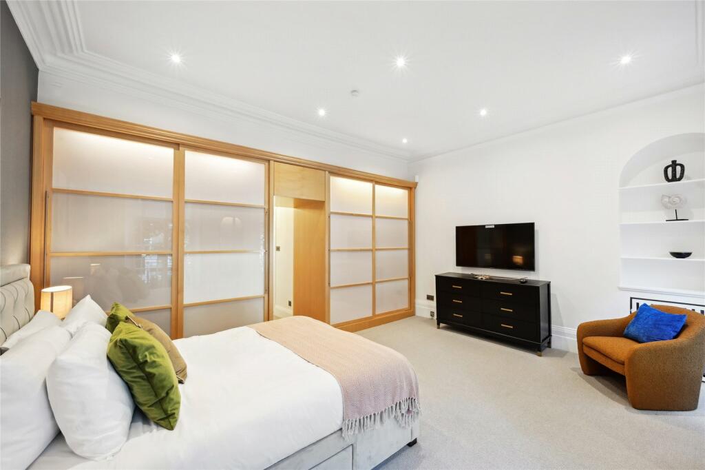 25608_KNL240058_L_IMG_10_0000