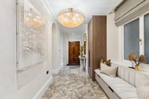 51301_KYC240383_L_IMG_06_0000