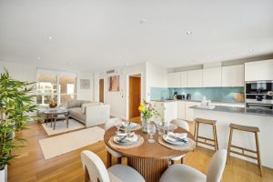 51322_KYC240317_L_IMG_03_0000