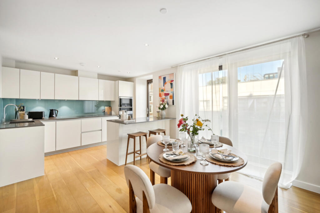 51322_KYC240317_L_IMG_04_0000