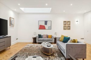 52347_BEQ012481155_IMG_03_0000