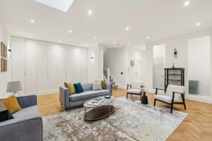 52347_BEQ012481155_IMG_04_0000