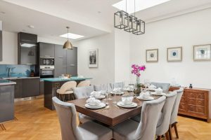 52347_BEQ012481155_IMG_05_0000