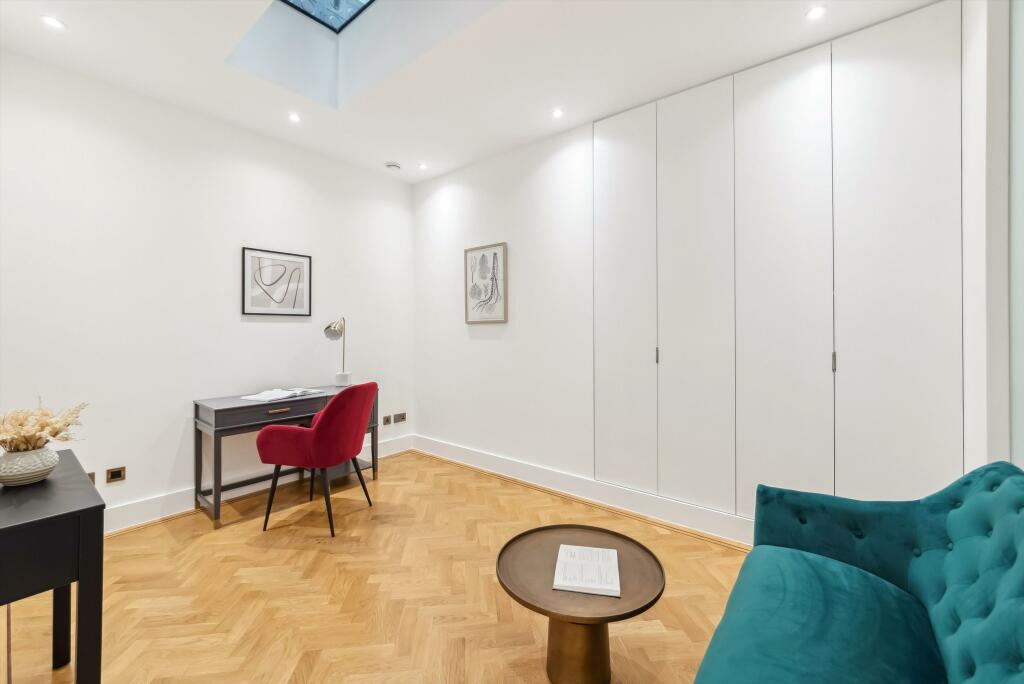 52347_BEQ012481155_IMG_17_0000