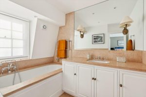 52347_BEQ012481155_IMG_20_0000