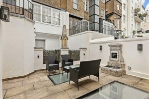 52347_BEQ012481155_IMG_22_0000