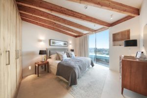 96392_KYC240352_L_IMG_03_0000