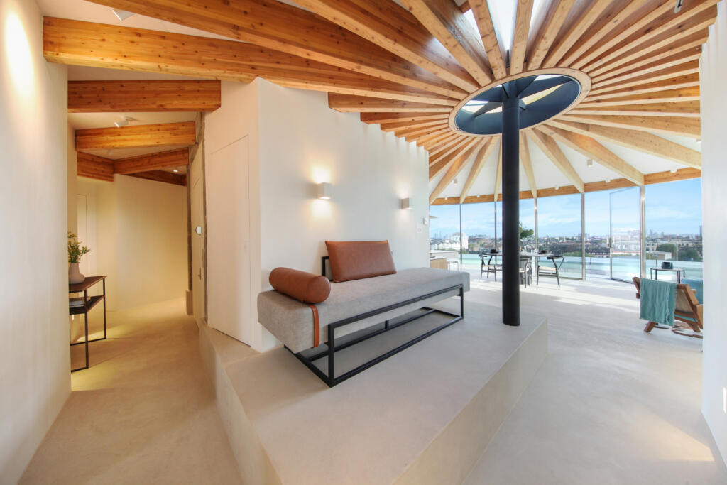 96392_KYC240352_L_IMG_10_0000