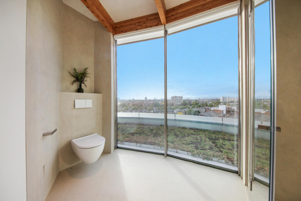 96392_KYC240352_L_IMG_13_0000