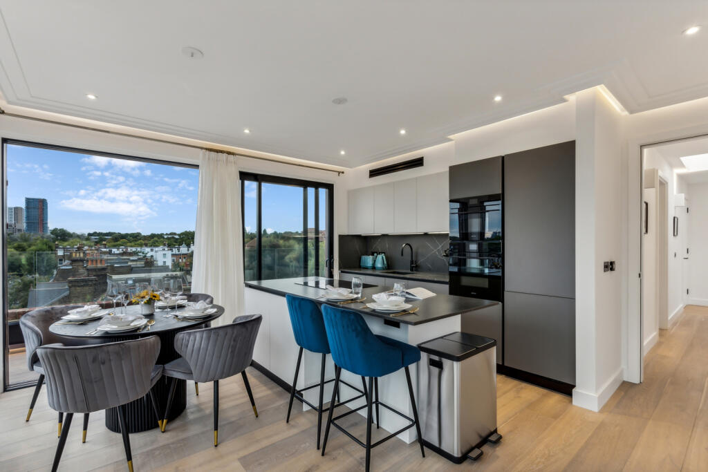 97525_KYC240328_L_IMG_01_0000