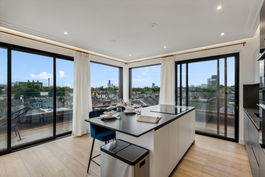 97525_KYC240328_L_IMG_04_0000