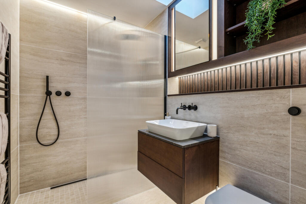 97525_KYC240328_L_IMG_11_0000