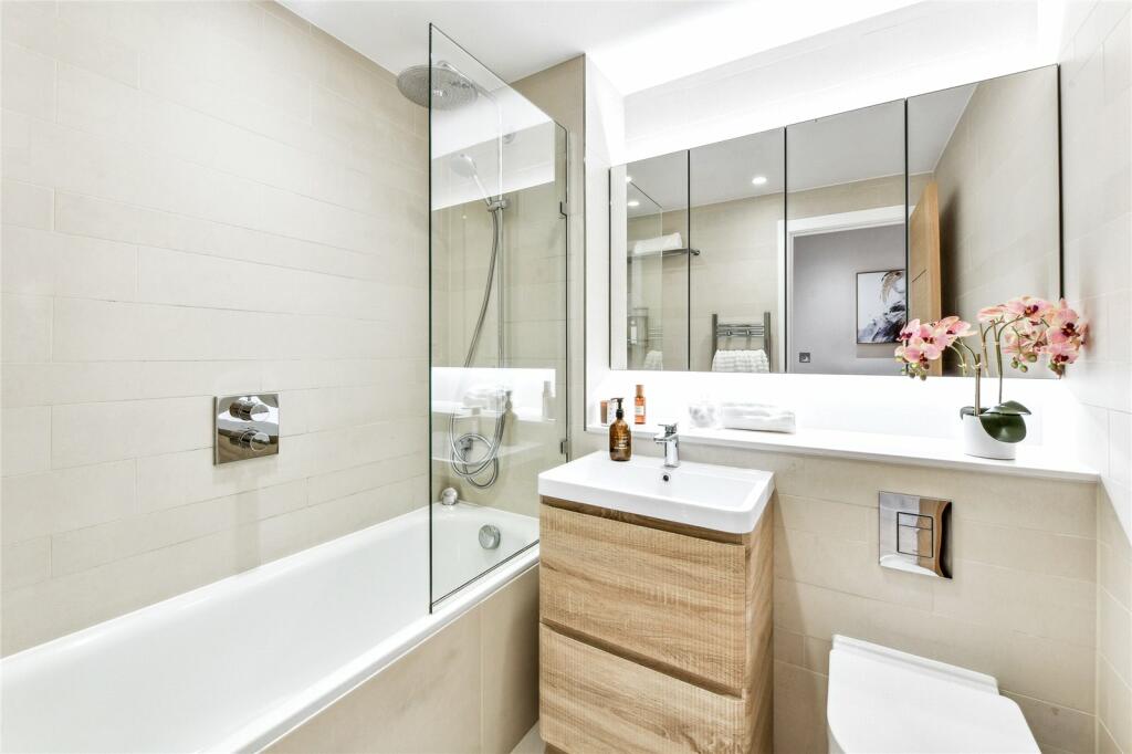 104936_MBL240081_L_IMG_11_0000