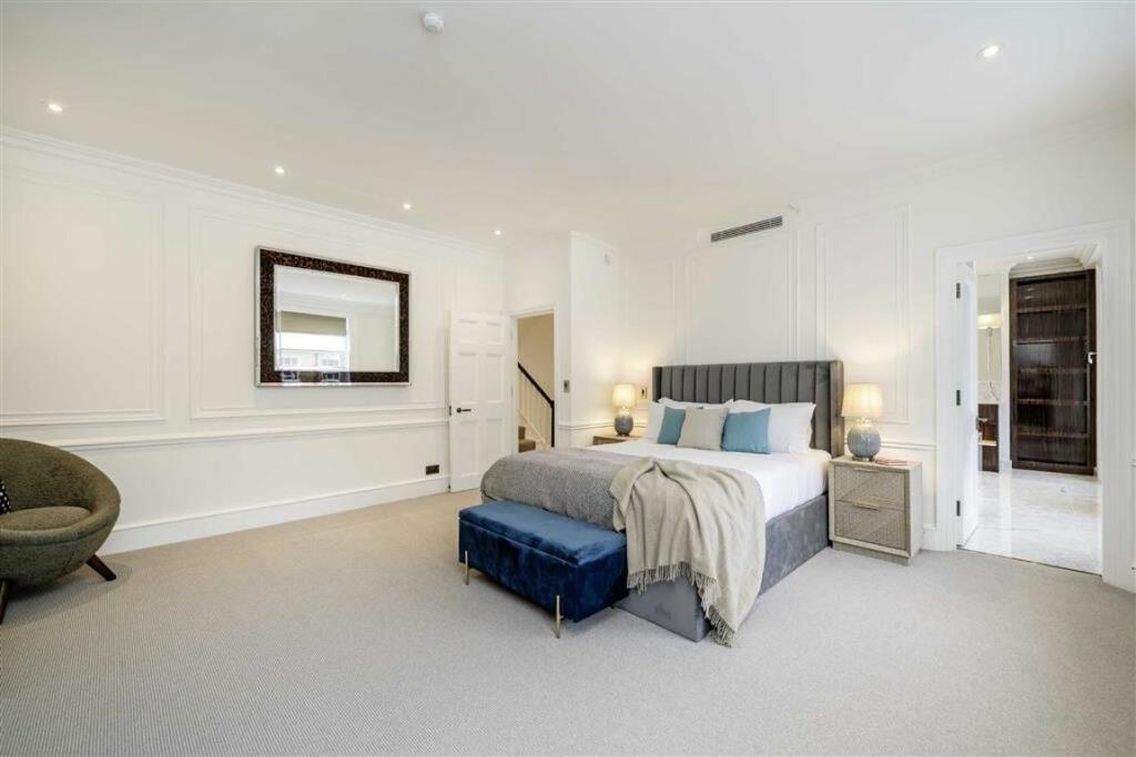 62293_33487473_IMG_08_0000