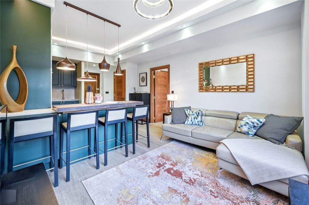 104936_CLV685264_L_IMG_00_0000