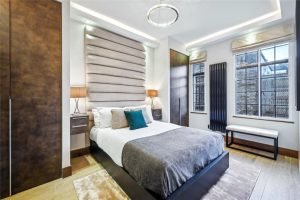 104936_CLV685264_L_IMG_05_0000