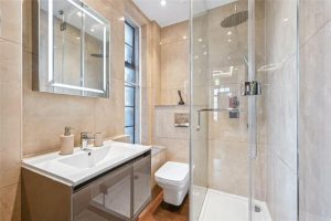 104936_CLV685264_L_IMG_10_0000