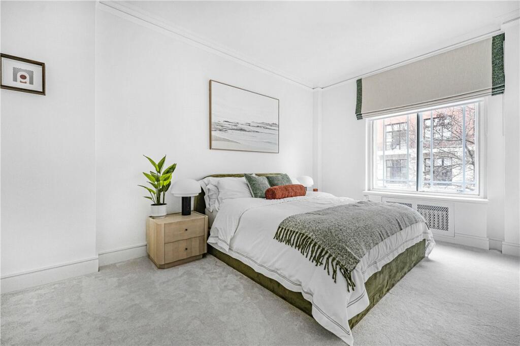 48606_MYL240117_L_IMG_02_0000