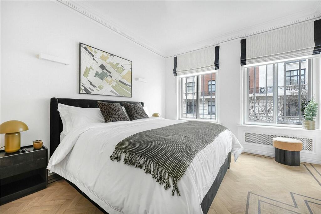 48606_MYL240117_L_IMG_03_0000