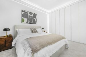 48606_MYL240117_L_IMG_04_0000