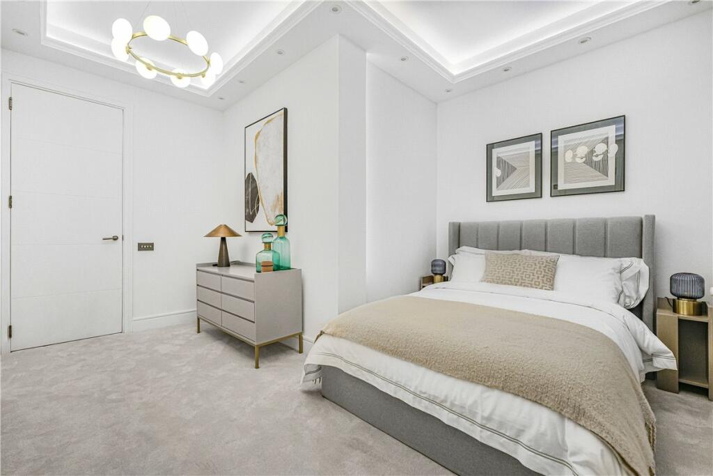 48606_MYL240117_L_IMG_20_0000