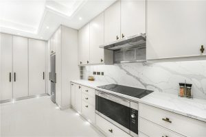 48606_MYL240117_L_IMG_26_0000