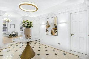 48606_MYL240117_L_IMG_37_0000