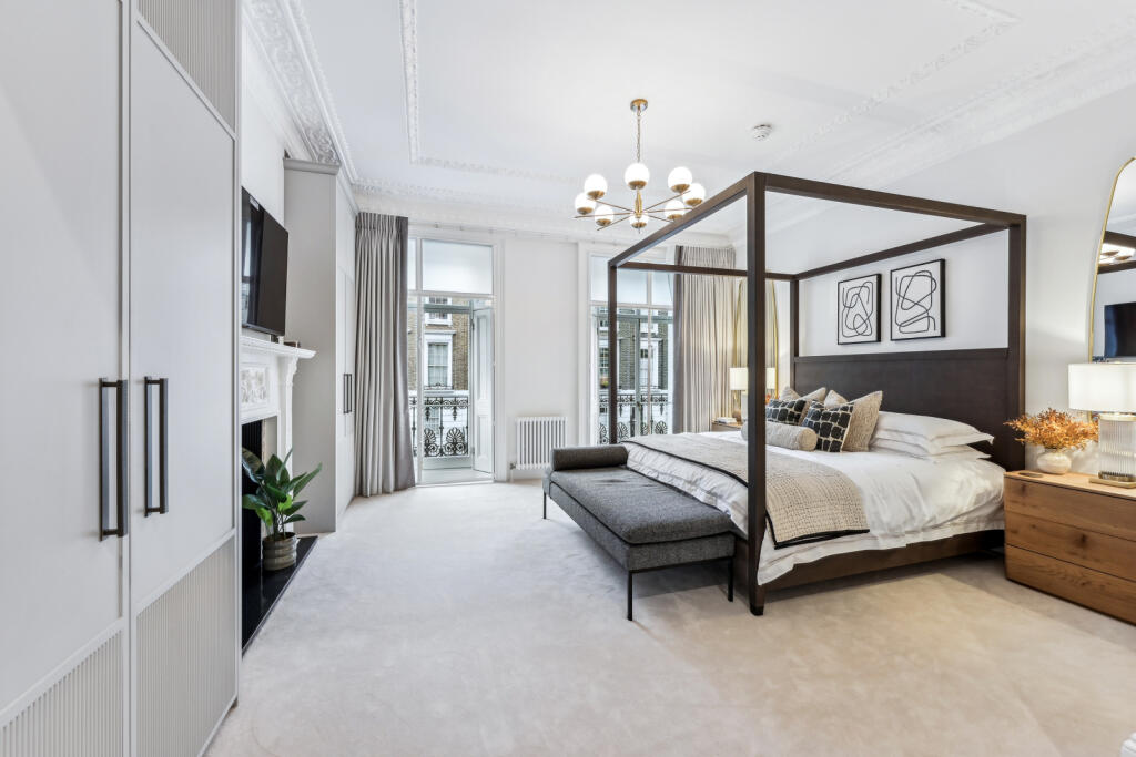 51283_KYC240471_L_IMG_09_0000