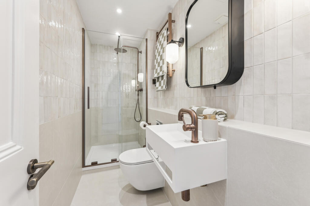 51283_KYC240471_L_IMG_16_0000