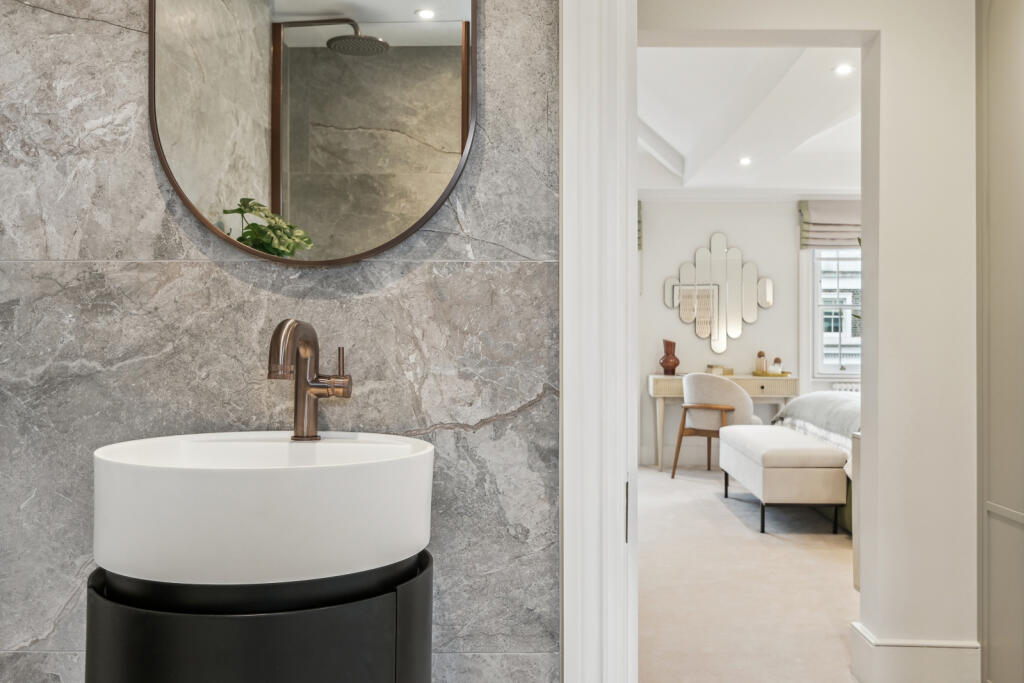 51283_KYC240471_L_IMG_20_0000