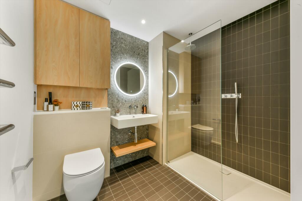 86071_BAQ012454206_IMG_09_0000