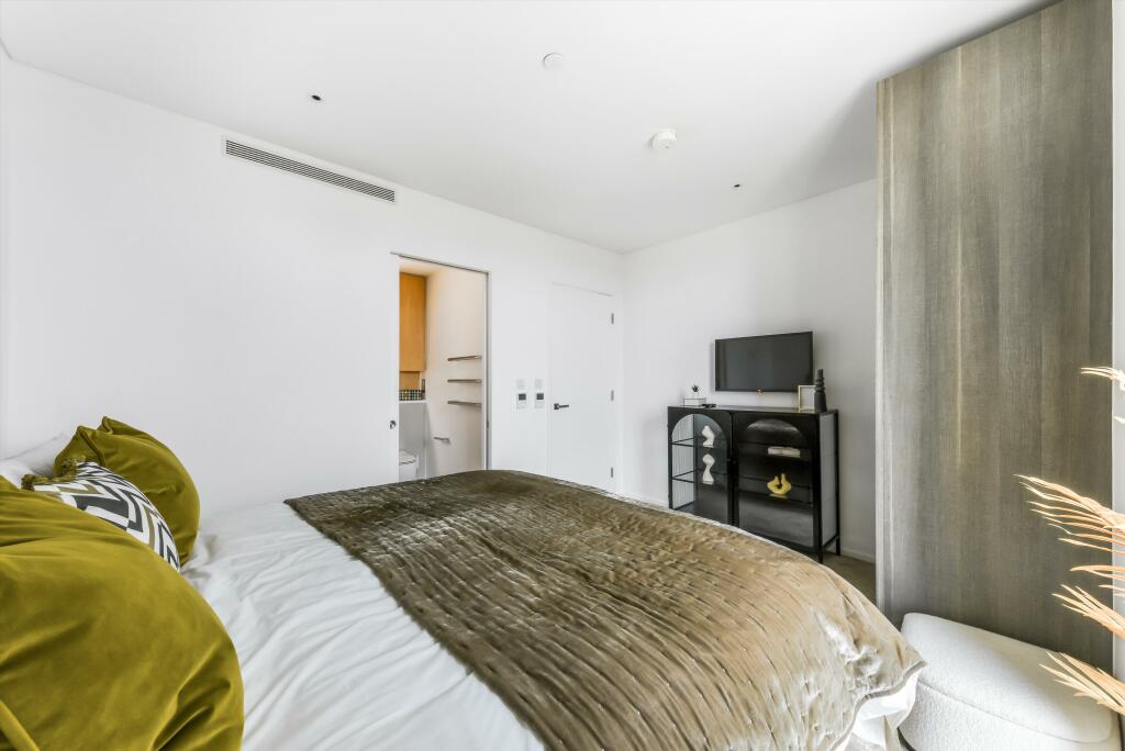 86071_BAQ012475260_IMG_06_0000