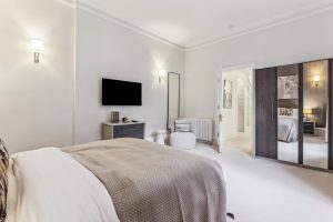 43428_KYC250001_L_IMG_10_0000