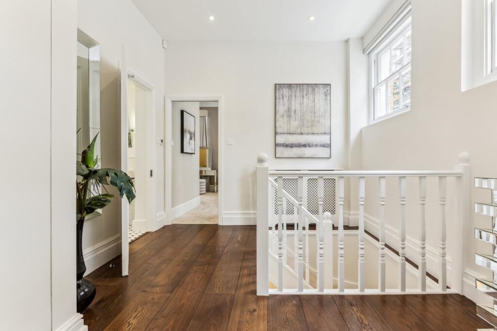 44510_KYC250016_L_IMG_05_0000