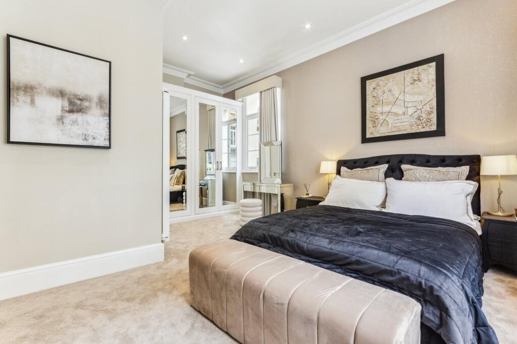 44510_KYC250016_L_IMG_08_0000