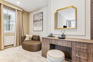 44510_KYC250016_L_IMG_09_0000