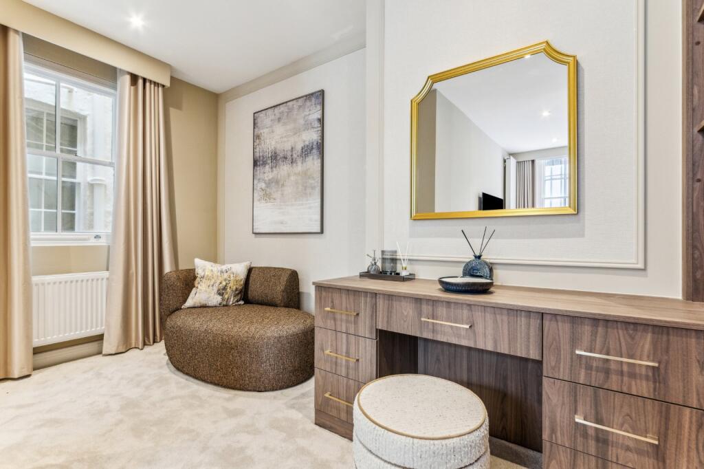 44510_KYC250016_L_IMG_09_0000