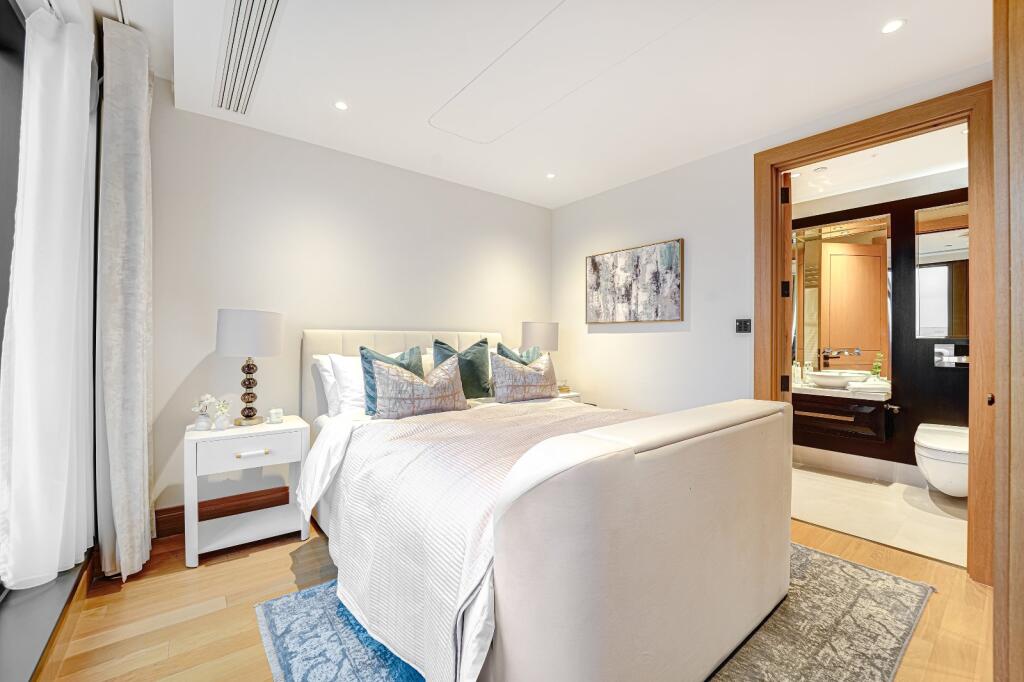 51322_KYC240485_L_IMG_02_0000