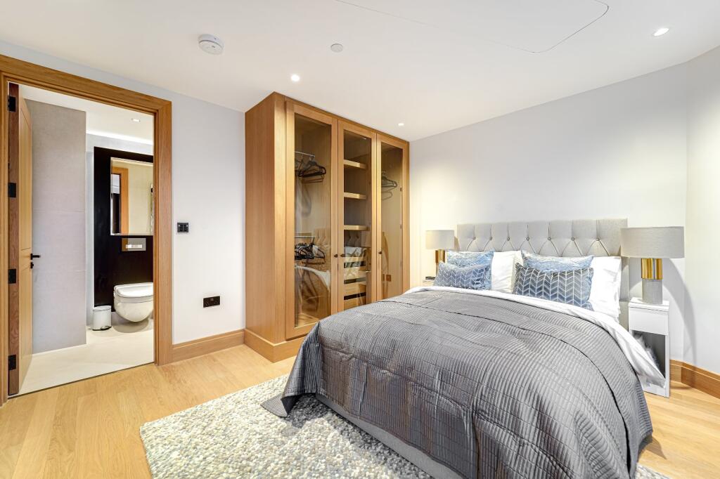 51322_KYC240485_L_IMG_09_0000