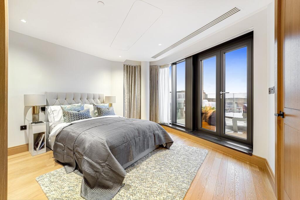 51322_KYC240485_L_IMG_13_0000