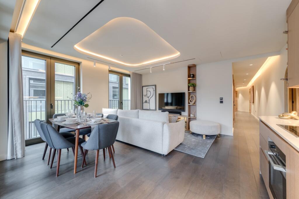 63025_KYC250032_L_IMG_01_0000