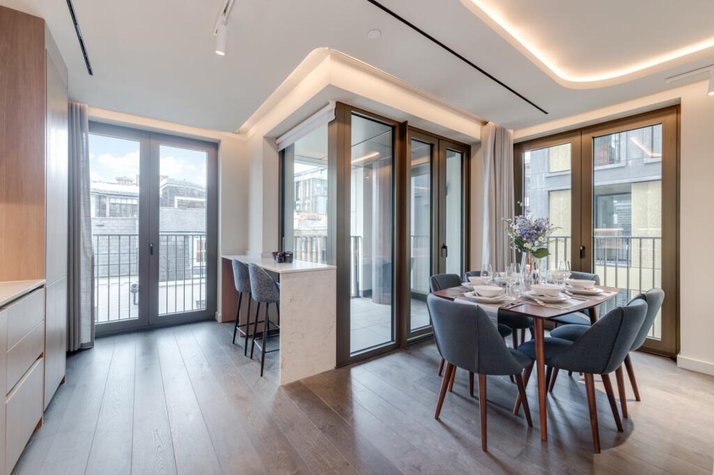 63025_KYC250032_L_IMG_03_0000