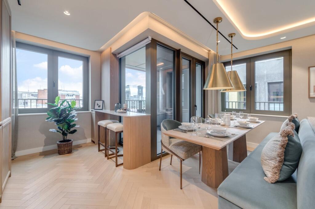 63025_KYC250033_L_IMG_01_0000