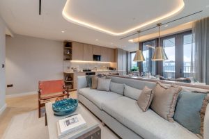 63025_KYC250033_L_IMG_02_0000