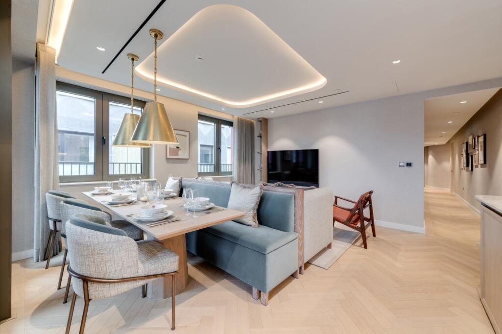 63025_KYC250033_L_IMG_03_0000