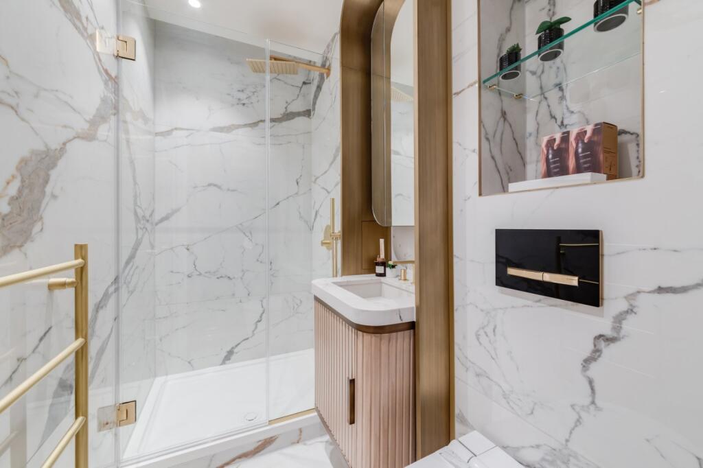 63025_KYC250033_L_IMG_12_0000