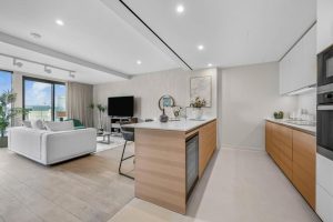 63025_KYC250037_L_IMG_03_0000