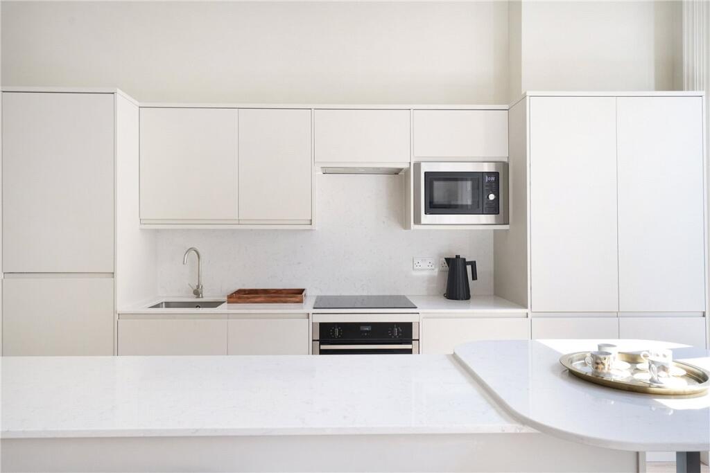 48618_KNI250058_L_IMG_18_0000